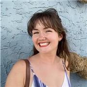 Profesor de inglés imparte clases a niños de 6-12